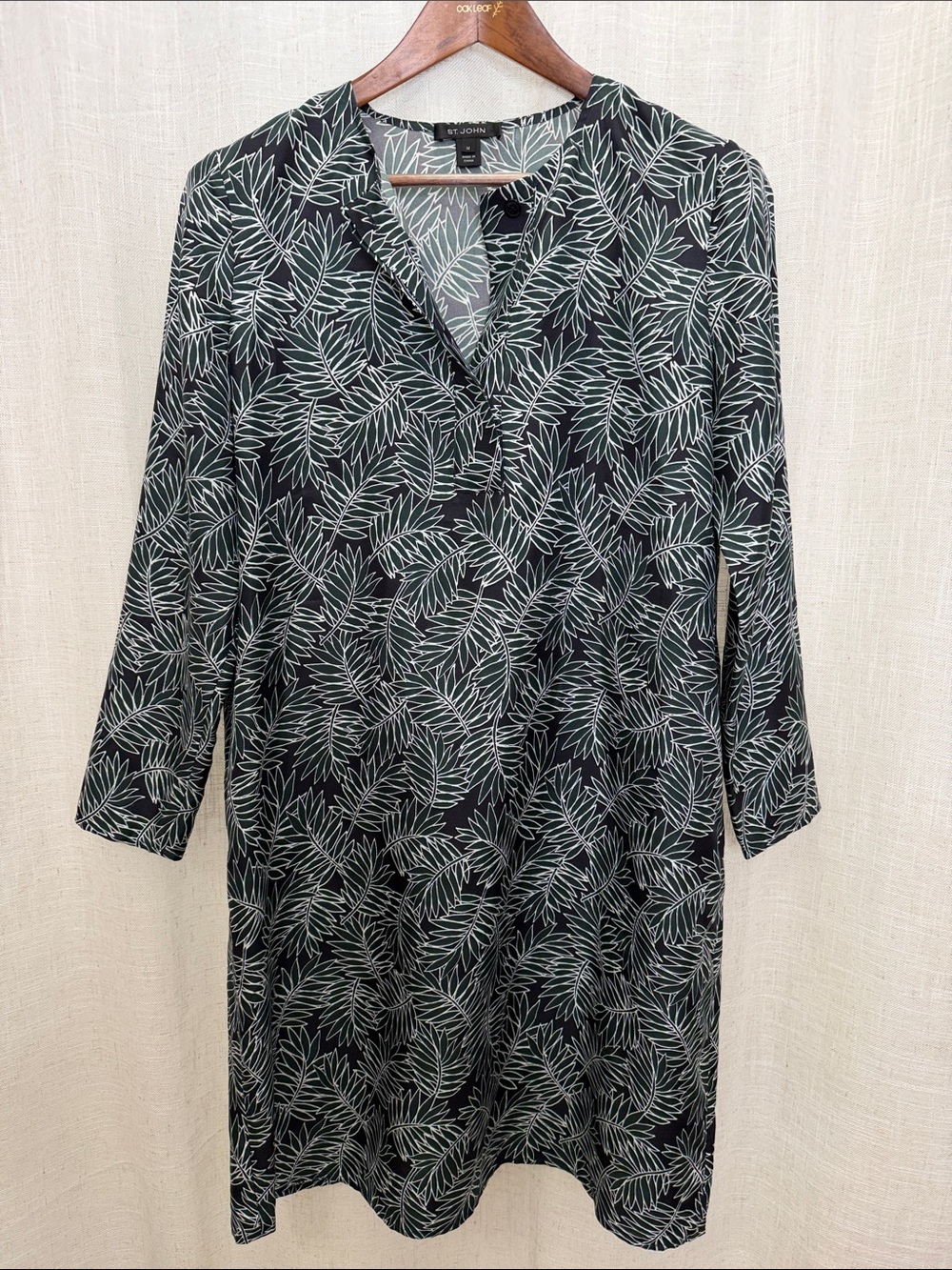 St. John Green & Black Long Sleeve Silk Dress Size Medium Excellent Condition